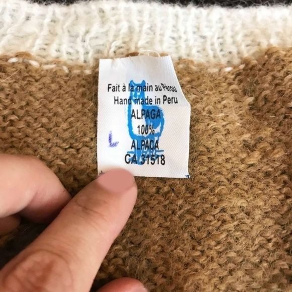 Hand Made In Peru Alpaca Sweater Vest - Picture 9 of 10
